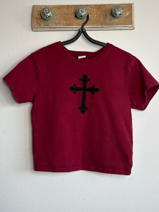Vibe Other - Vibe Maroon Short-Sleeve Tee with Black Cross Detail